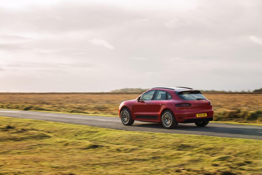  Porsche Macan GTS 2016 года  (UK) (фото 21 из 30)